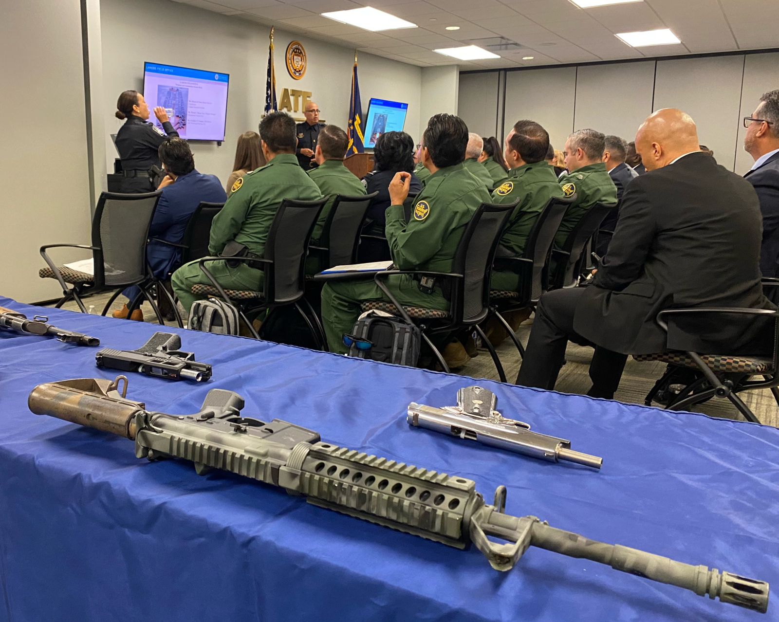 Aumentan las incautaciones para prevenir el tráfico de armas entre Estados Unidos y México