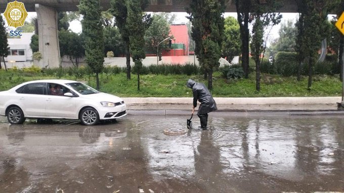 Continúan trabajos de limpieza tras fuertes lluvias en la alcaldía Magdalena Contreras