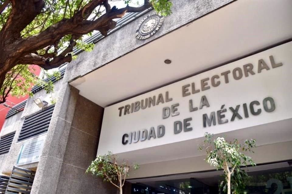Revoca TECDMX acuerdo del IECM que prohibía a Morena hablar sobe el “cartel inmobiliario”