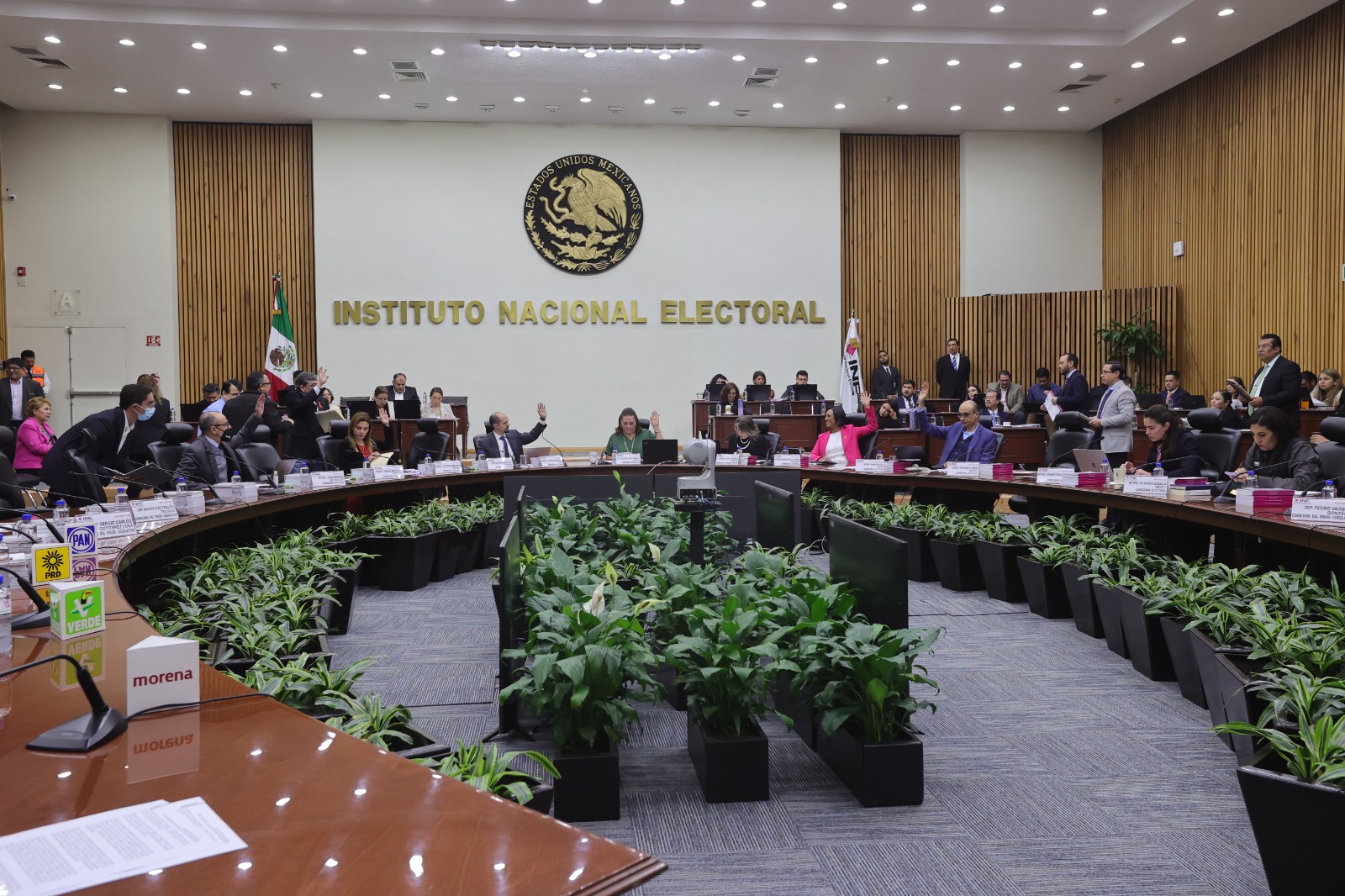 Indagará INE uso de su logo en campaña de Xóchitl Gálvez