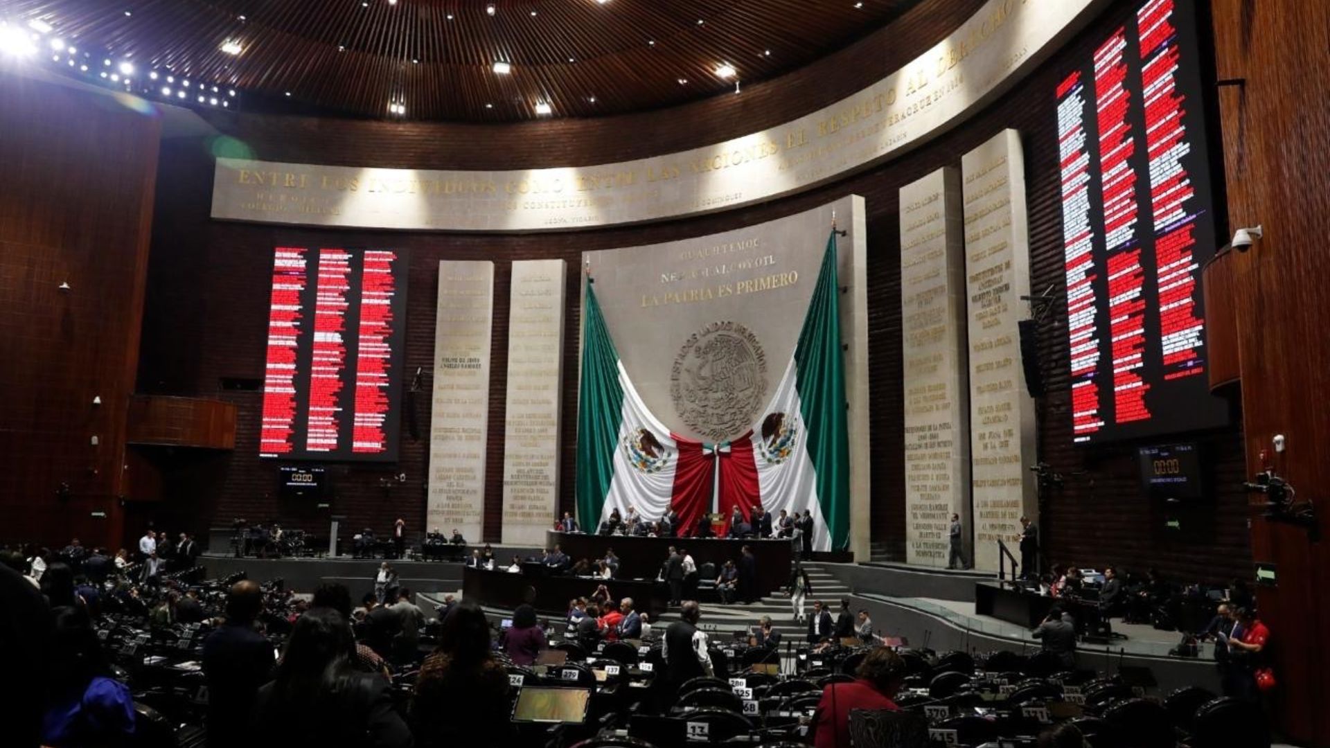 Cámara de Diputados declara constitucional reforma para otorgar apoyo económico a jóvenes