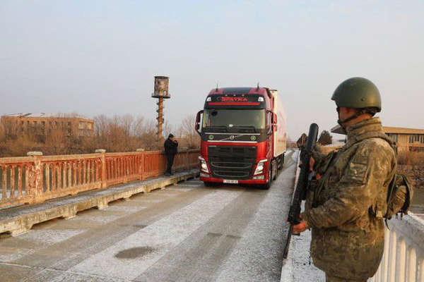 Abren un paso en la frontera entre Armenia y Turquía después de 35 años cerrado