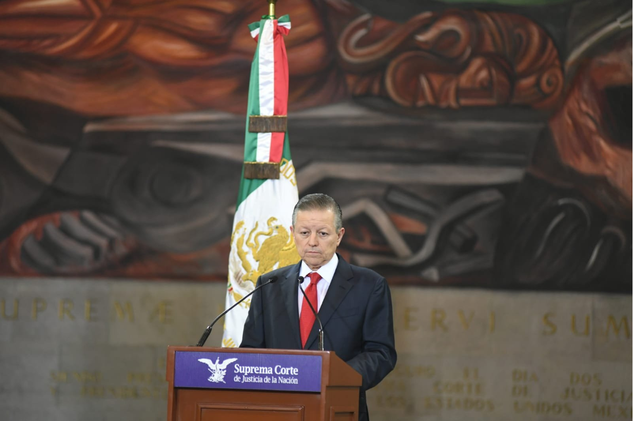 Denuncia Arturo Zaldívar a Miranda de Wallace por fabricación de pruebas
