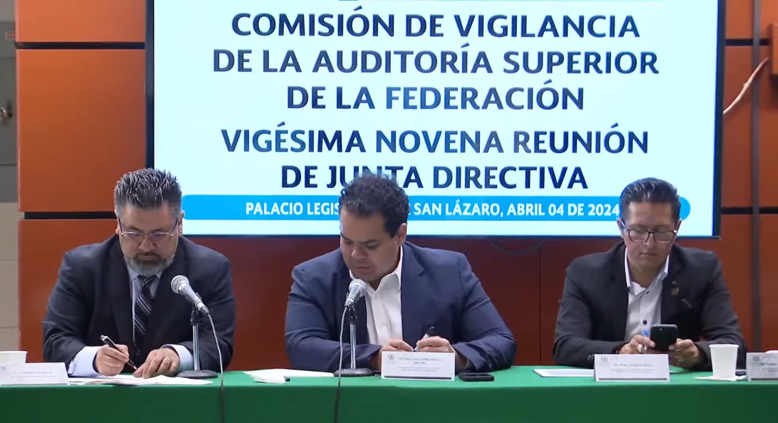 Denuncia contraloría del INE presuntas irregularidades por 400 MDP durante el periodo de Lorenzo Córdova