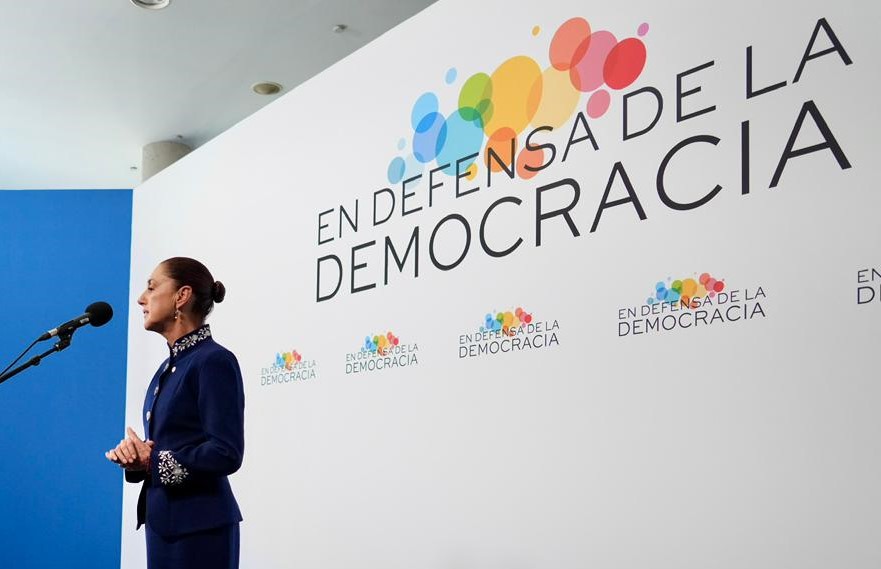 Destacan medios internacionales la participación de la presidenta Claudia Sheinbaum en la IV Cumbre en Defensa de la Democracia