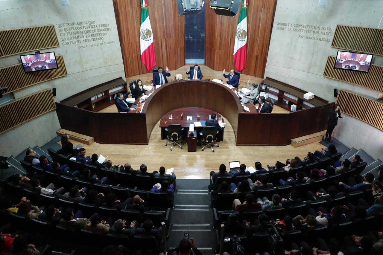 Proyecto del TEPJF propone revocar acuerdo del INE sobre paridad de género en gubernaturas