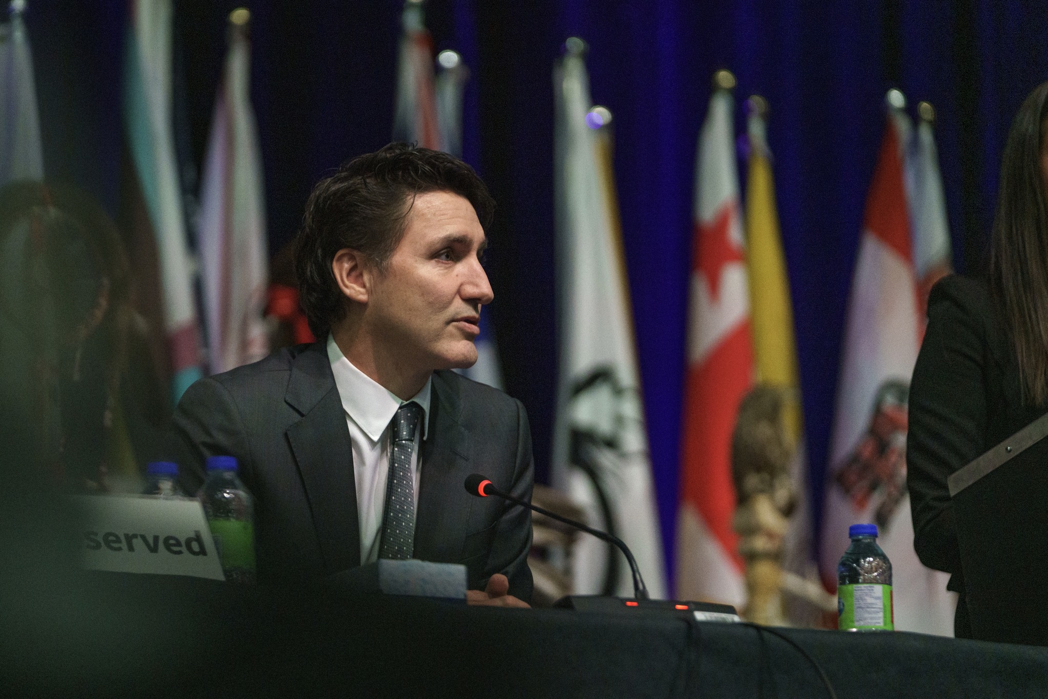 "No existe la más mínima posibilidad de que Canadá se convierta en parte de EU, responde Trudeau a Donald Trump