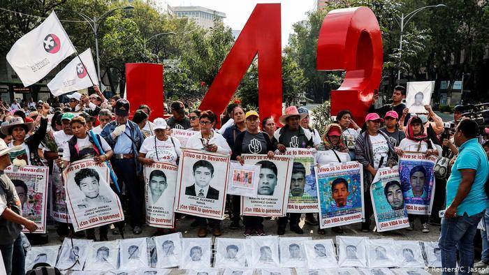 Abrirá el gobierno federal acceso a los expedientes del caso Ayotzinapa a los padres de los 43 estudiantes desaparecidos