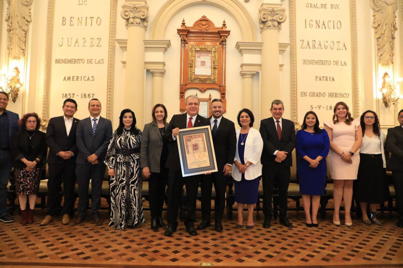 Ernesto Ramírez López; el postulante de la toga roja
