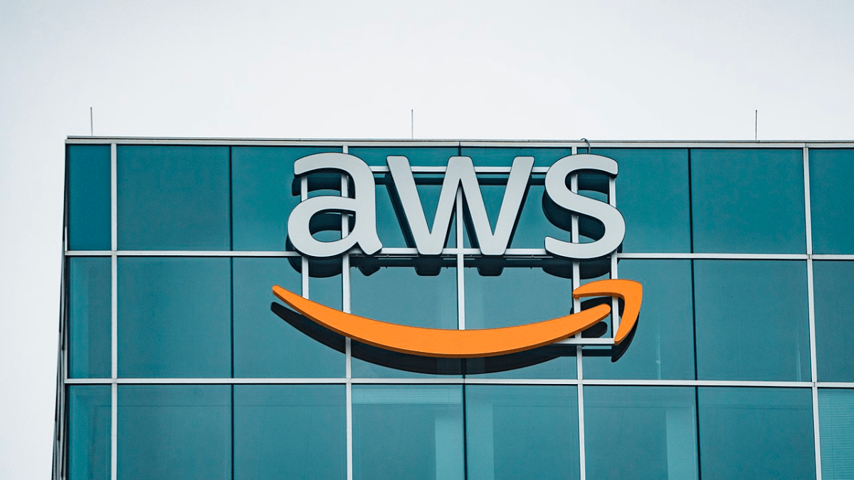 Caída de Amazon Web Services causa fallas en plataformas digitales a nivel mundial