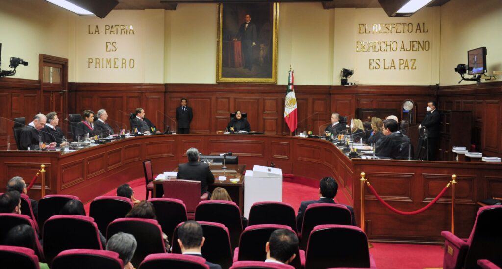 Ampara Suprema Corte de Justicia a empresa ligada a Televisa acusada de simular operaciones fiscales
