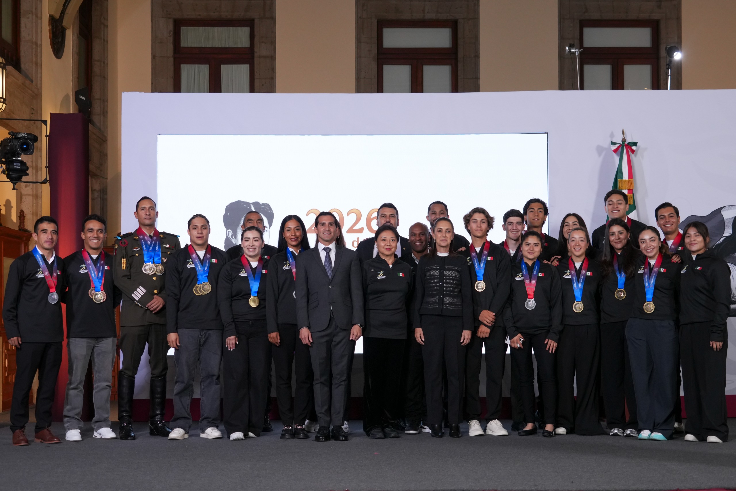 Reconoce Gobierno de México récord histórico de 407 medallas en los Juegos Centroamericanos