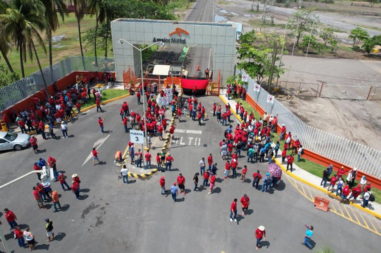 Se levanta huelga de mineros en Michoacán por pago de utilidades