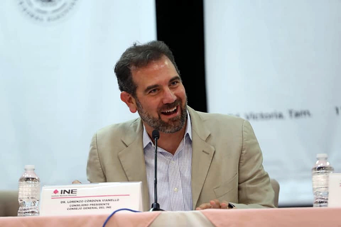 Recuerda López Obrador la burla de Lorenzo Córdova hacia pueblos indígenas