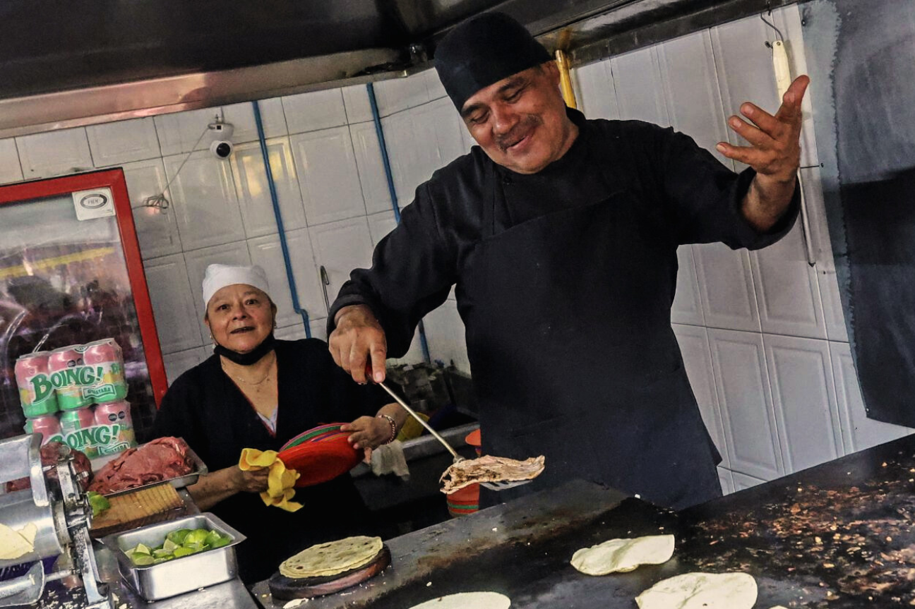 A la Taquería El Califa de León la respalda el barrio y una estrella Michelin