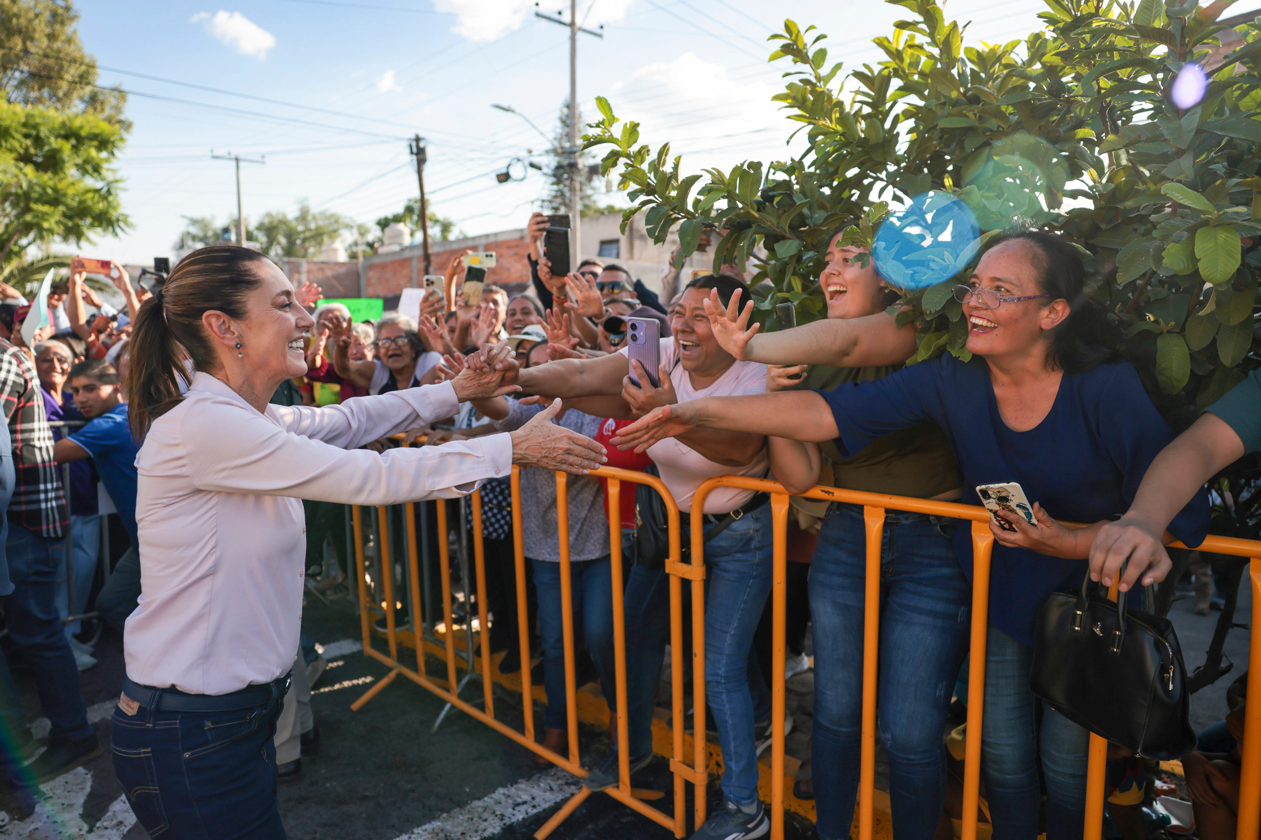 Registra Claudia Sheinbaum aprobación de 75% durante julio